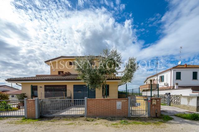 Mansion in Via Spina 204, Lagosanto - Photo 1