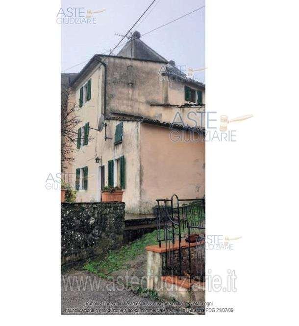 Casa indipendente in vendita a Pistoia