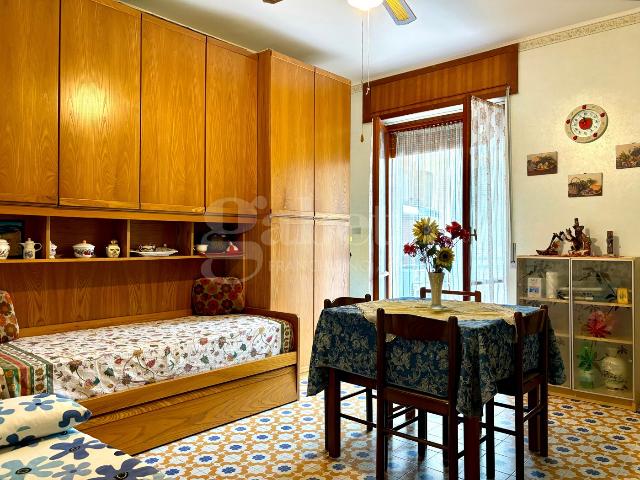 2-room flat in Via Crispi, Campomarino - Photo 1