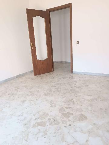 Vierzimmerwohnung, Bitonto - Foto 1