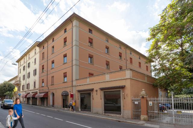 Dreizimmerwohnung in Via Castiglione 91, Bologna - Foto 1