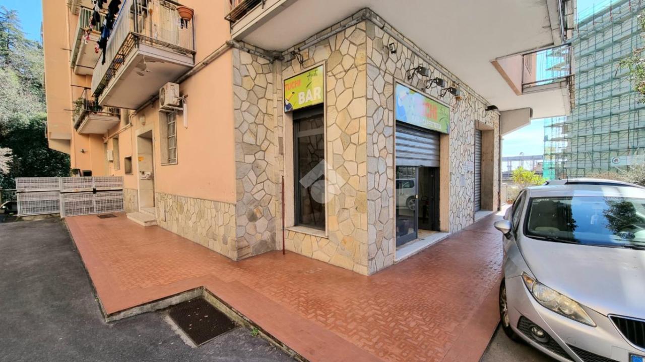 Negozio in Via Sant'Alberto 41, Genova - Foto 1