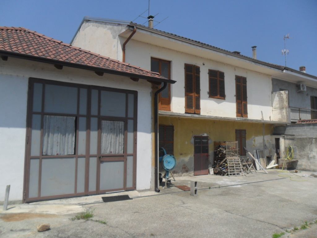 Casa indipendente in vendita a Tronzano Vercellese