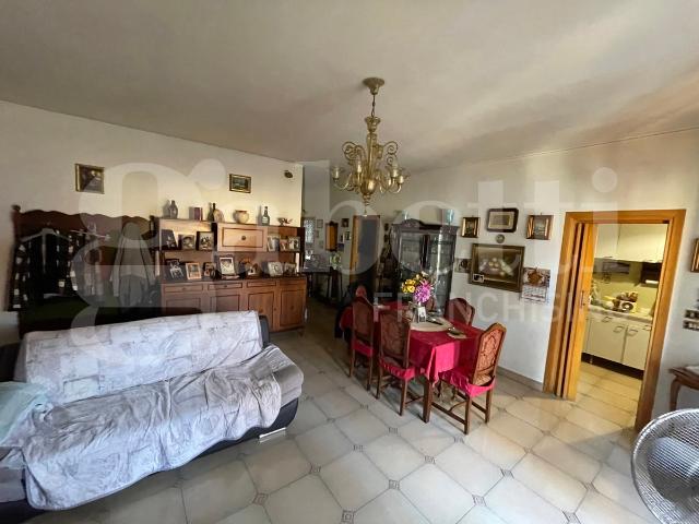 3-room flat in Via Girondi , Barletta - Photo 1