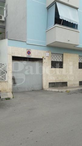 Garage or car box in Via Medaglie d'Oro, Barletta - Photo 1