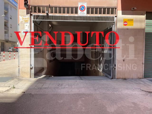 Garage or car box in Via della Pace, Barletta - Photo 1