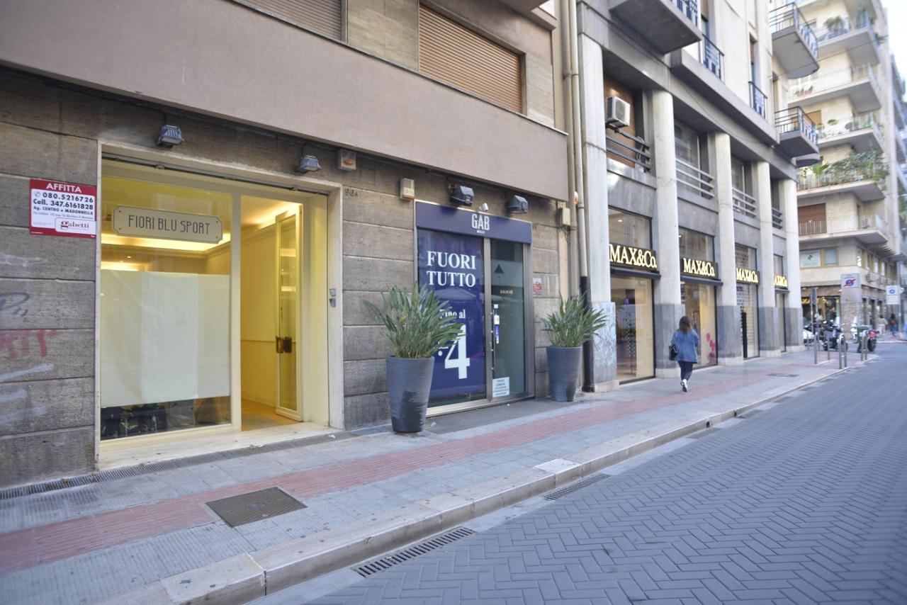 Negozio in Argiro  96 a, Bari, {3} - Foto 1