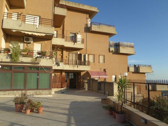 Apartament in {3}, Via Minerva 2 - Photo 1