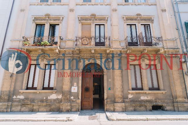 4-room flat in Via 95° Reggimento Fanteria 6, Lecce - Photo 1