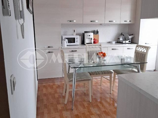 4-room flat in {3}, - Photo 1