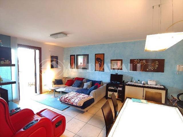 4-room flat in {3}, - Photo 1