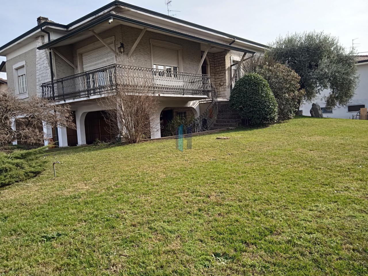 Villa in vendita a Torbole Casaglia