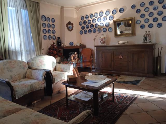 4-room flat, Roncadelle - Photo 1