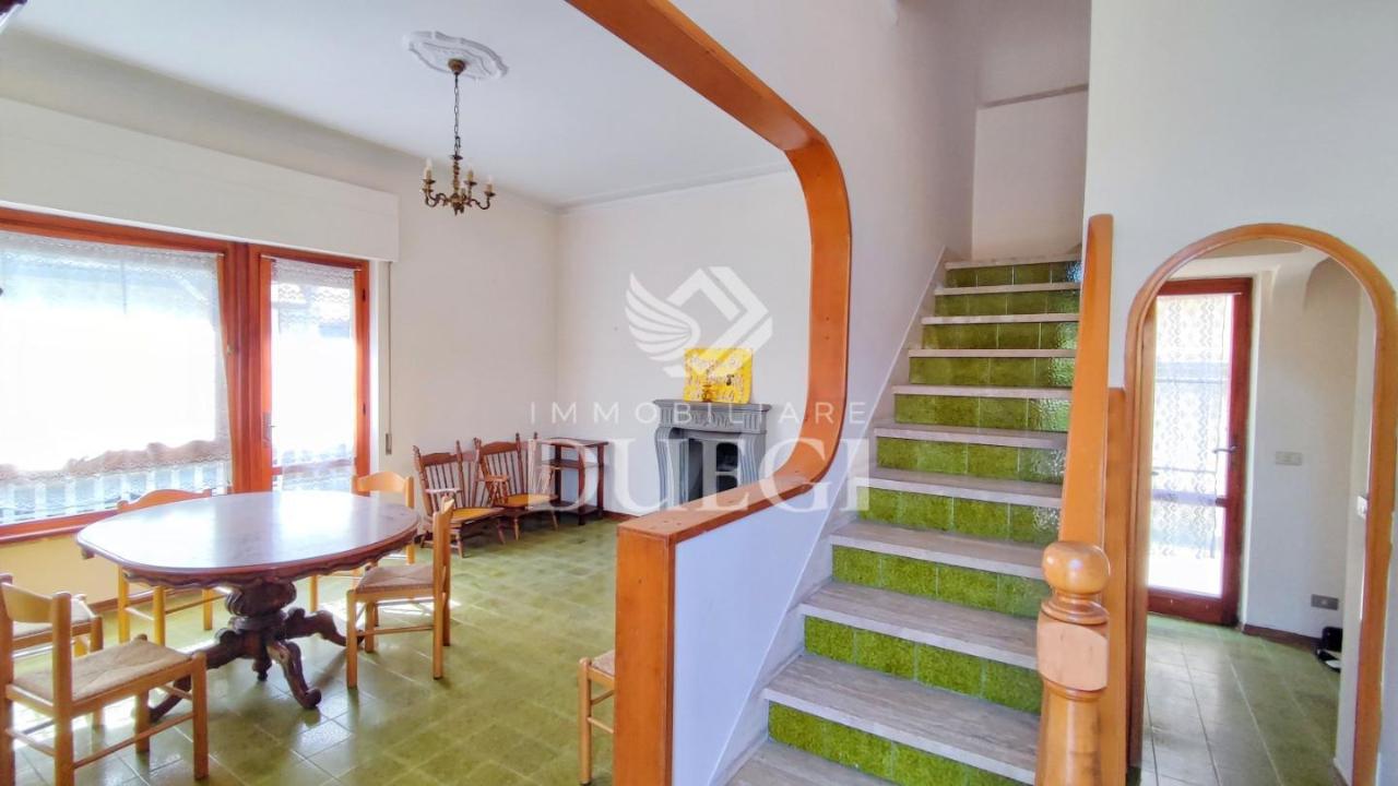 casa indipendente in vendita a Viareggio in zona Migliarina