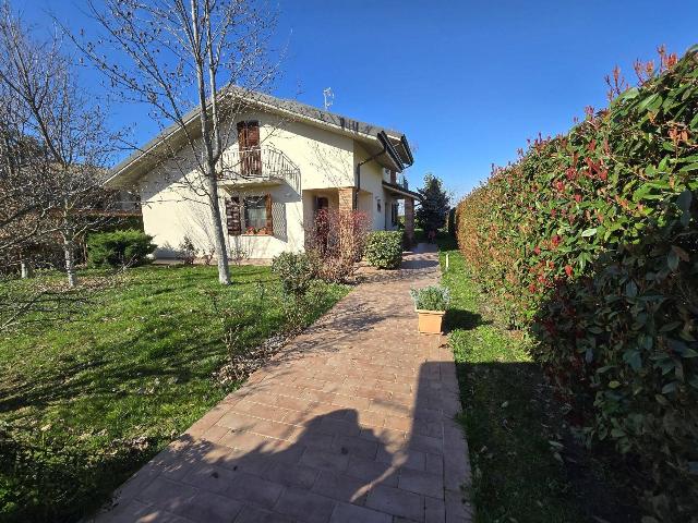 Villa in Via Luigi Barbieri, Voghera - Foto 1