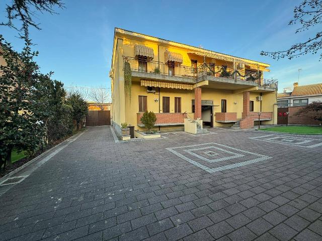 Mansion in Via Piave, Alessandria - Photo 1