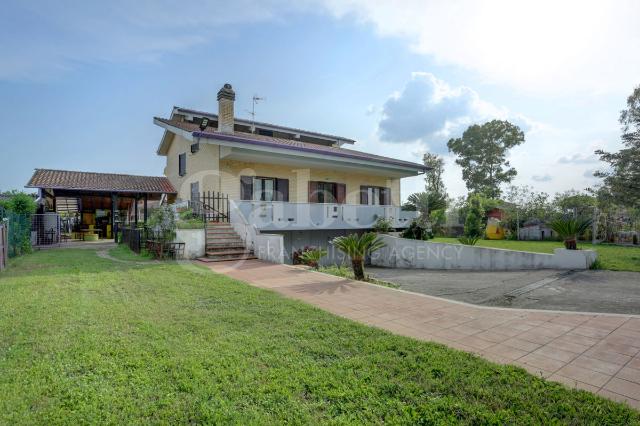 Casa indipendente in Strada Madera, Latina - Foto 1