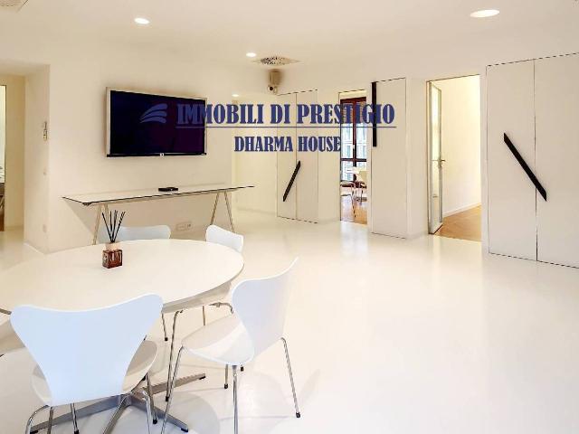 Shared office in Piazza Duca d'Aosta 10, Milano - Photo 1