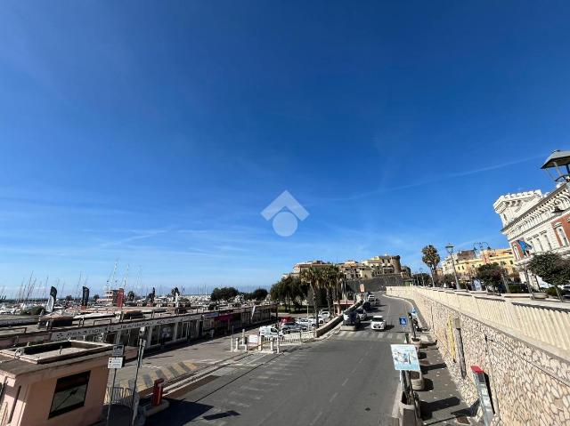 Geschäft in Porto di Nettuno, Nettuno - Foto 1