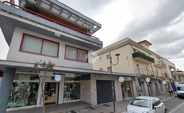 Geschäft in Via dei Lauri 126, Aprilia - Foto 1