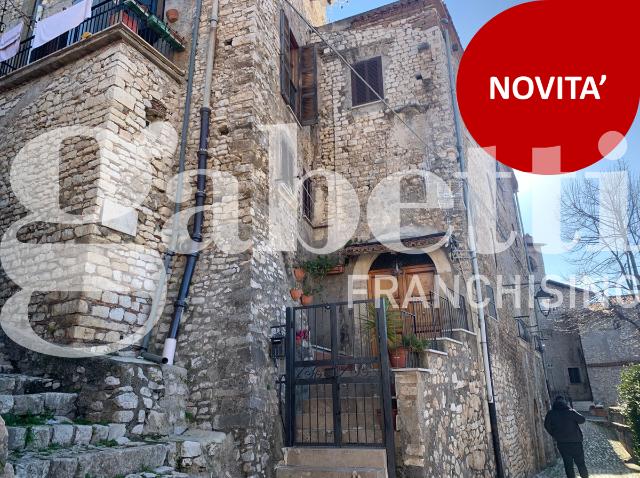 4-room flat in Via dello Scoglio, Sermoneta - Photo 1