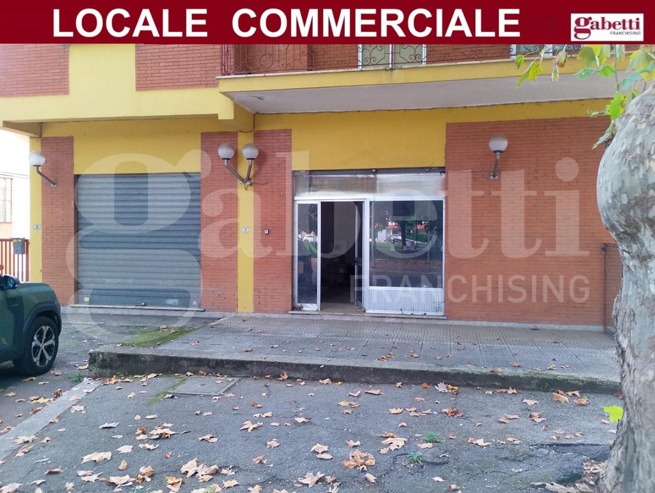 Negozio in Strada Gialla 29, Latina, {3} - Foto 1