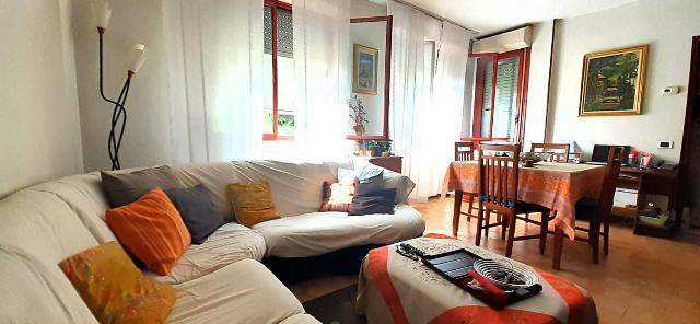 3-room flat in Via F.Lli Cervi 6, Pregnana Milanese - Photo 1