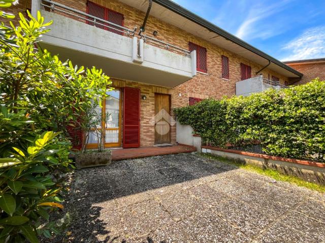 Terraced house in Via Pontremoli 76, Massa - Photo 1