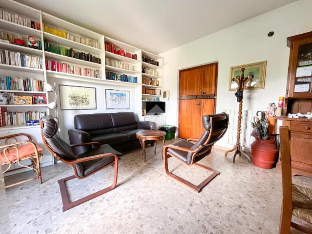 4-room flat in Via delle Pinete 1, Montignoso - Photo 1