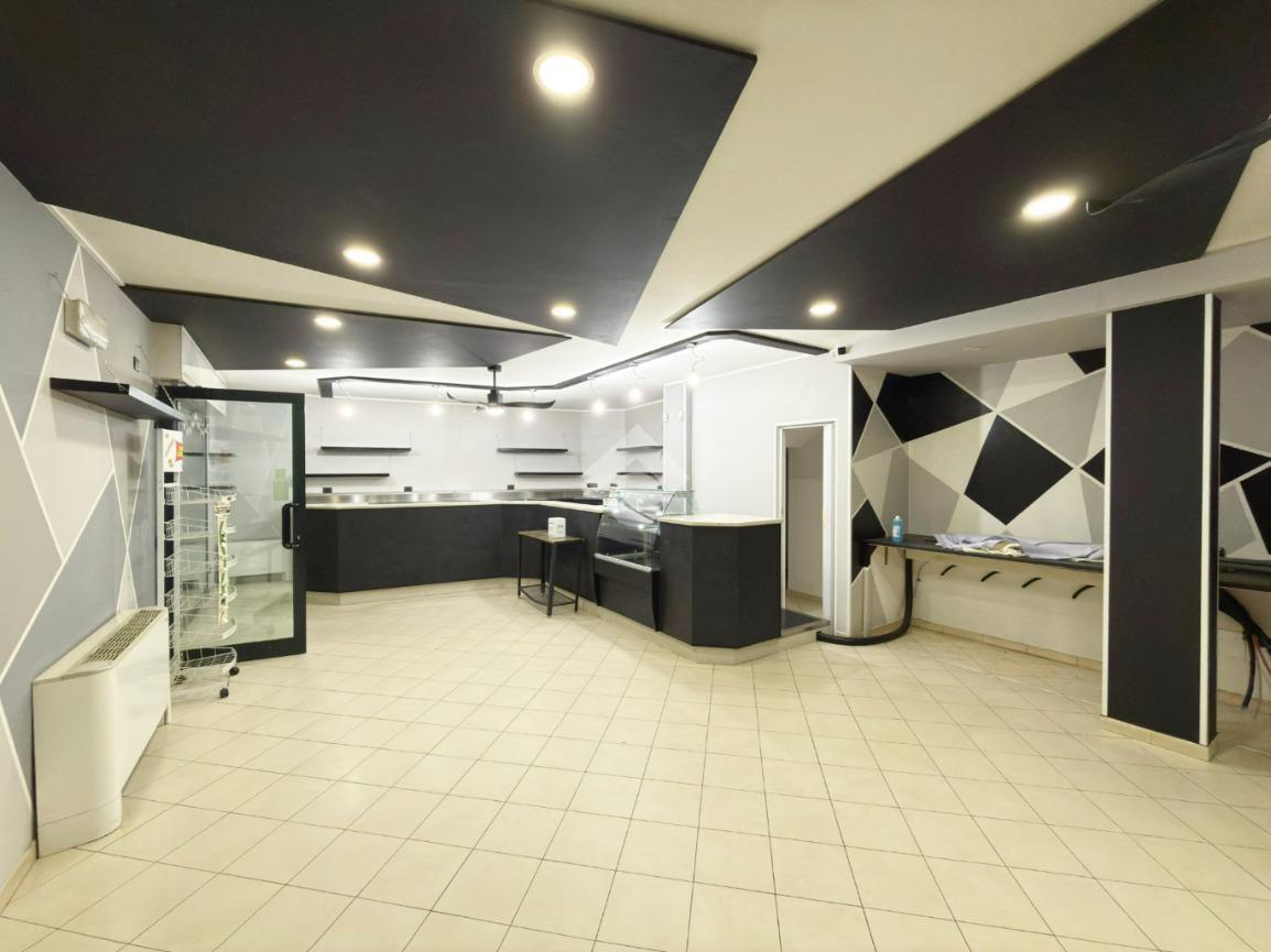 Negozio in Corso Vittorio Emanuele 55, Albiano D'Ivrea, {3} - Foto 1