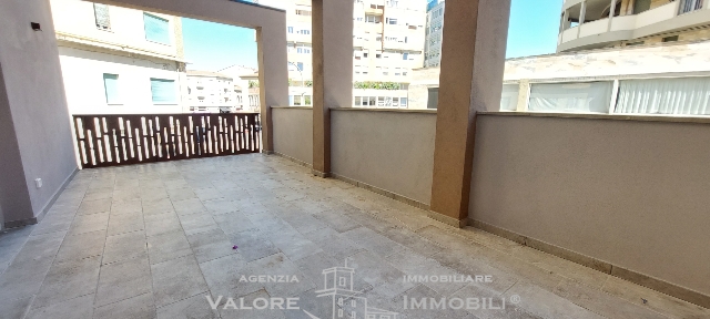 Zweizimmerwohnung in Piazza Attias, Livorno - Foto 1