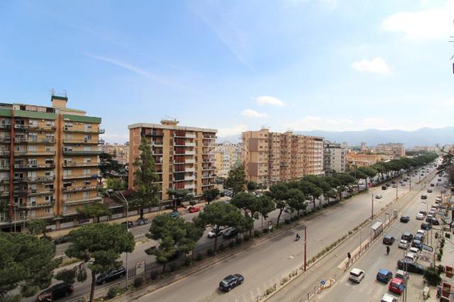 Trilocale in {3}, Viale della Regione Siciliana Nord Ovest 2312 - Foto 1