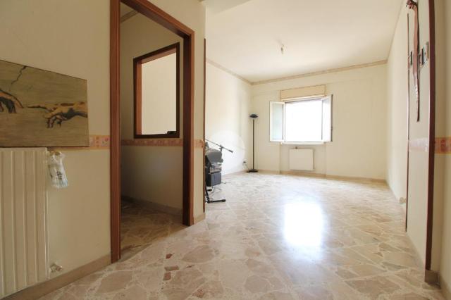 Zweizimmerwohnung in Largo Filadelfo Fichera 7, Palermo - Foto 1