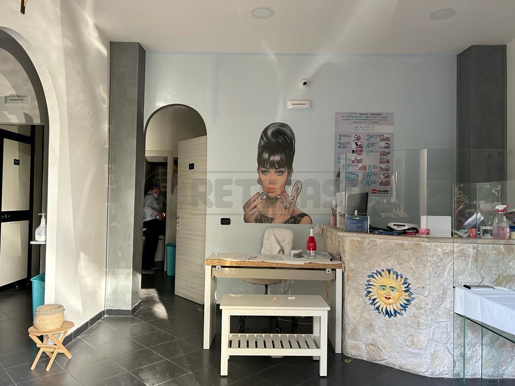 Palazzina commerciale in Via Turati 239, Caltanissetta, {3} - Foto 2