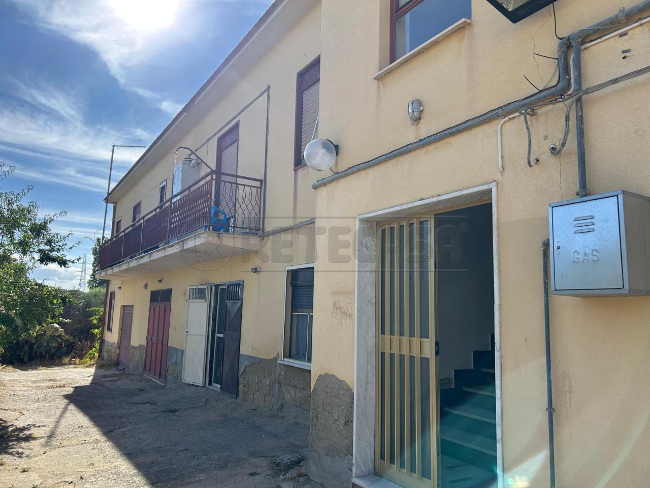 Magazzino in Via Salvatore Averna 9, Caltanissetta, {3} - Foto 2