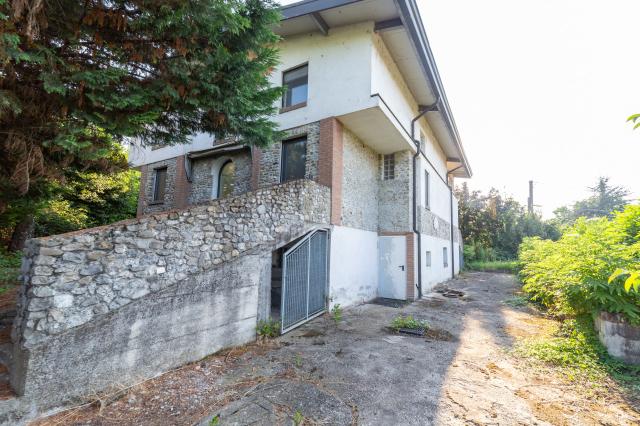 Mansion in {3}, Strada Langhirano N.300 - Photo 1