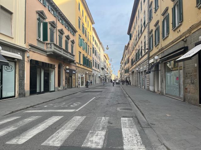 Geschäft in Via Ricasoli 112, Livorno - Foto 1