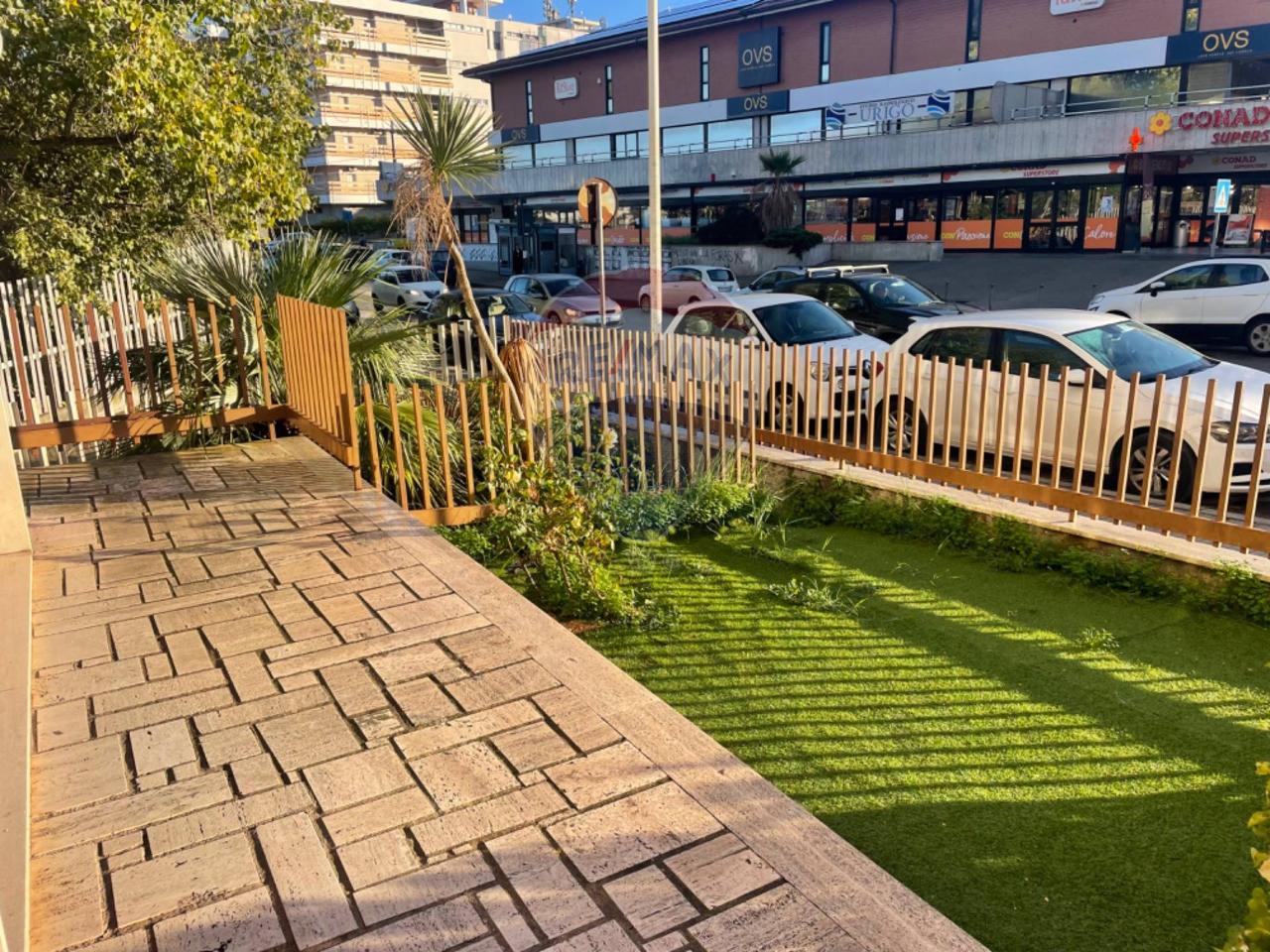 Esercizio commerciale in Via Antonio Gramsci 1, Sassari, {3} - Foto 1