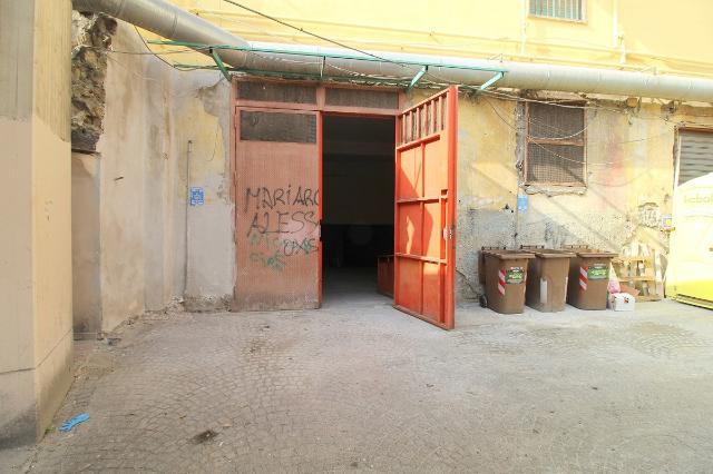 Warehouse in {3}, Vico I Fornelle - Photo 1