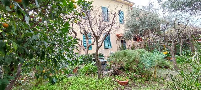 Villa bifamiliare in Via del Panificio, Livorno - Foto 1