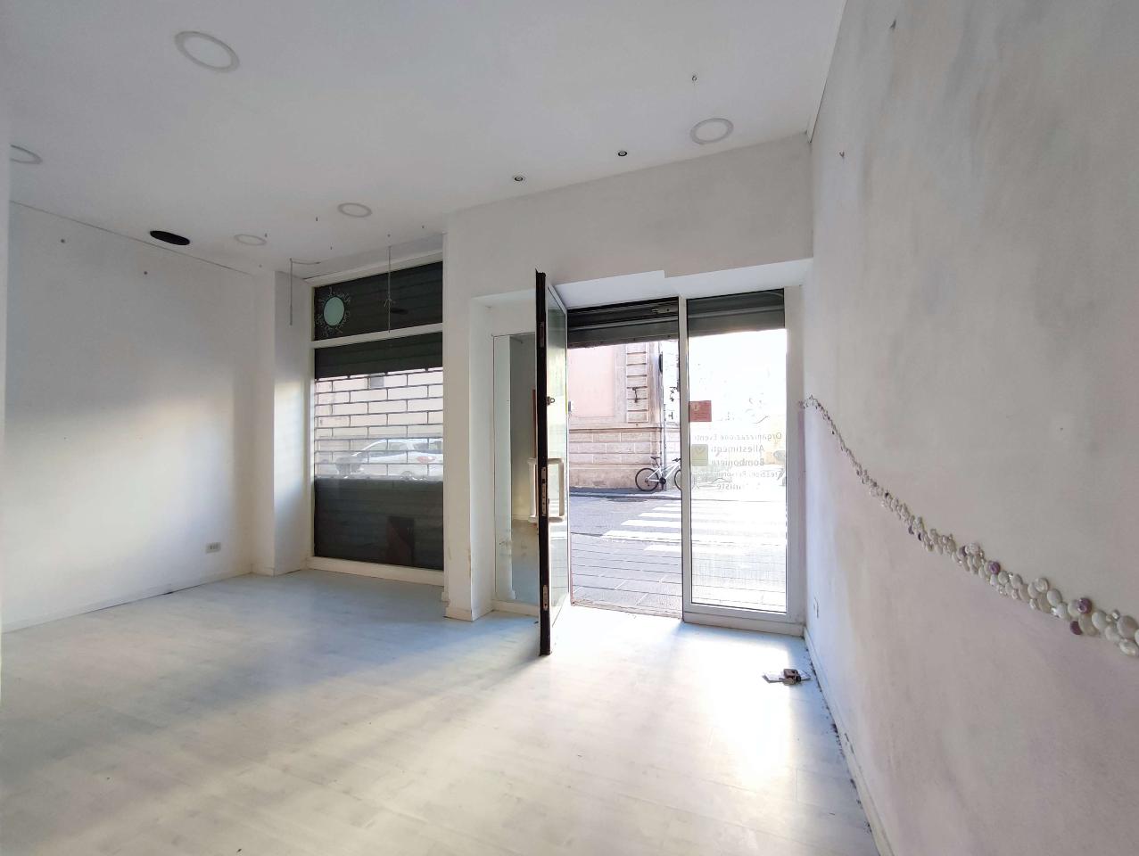 Negozio in Via delle Bandiere  42, Livorno, {3} - Foto 2