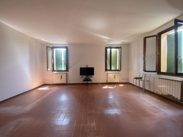 4-room flat in {3}, - Photo 1