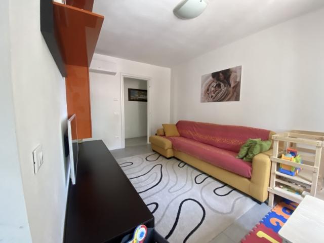 4-room flat in {3}, Piazza Andreoli - Photo 1