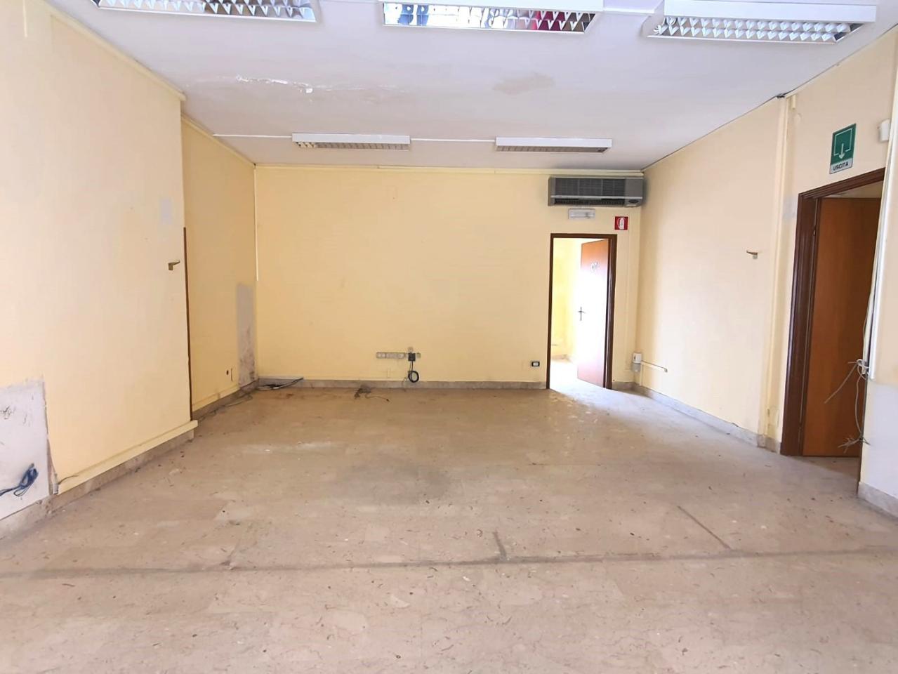 Negozio in Via Roma 22, Contessa Entellina, {3} - Foto 2