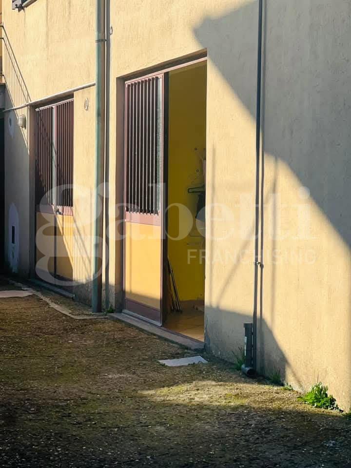 Magazzino in Via della Croce Snc, Vejano, {3} - Foto 1