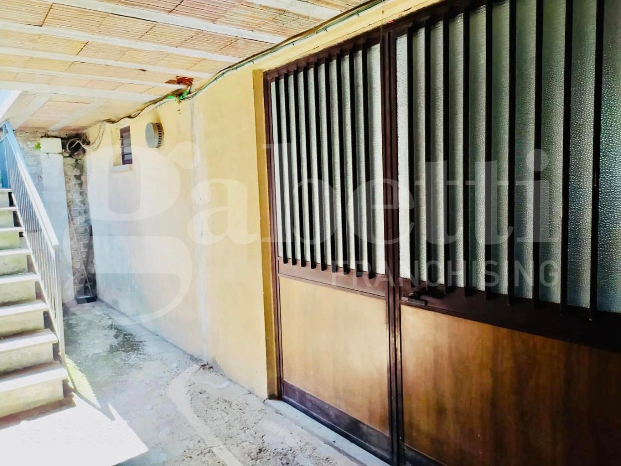 Magazzino in Via della Croce 1, Vejano, {3} - Foto 1