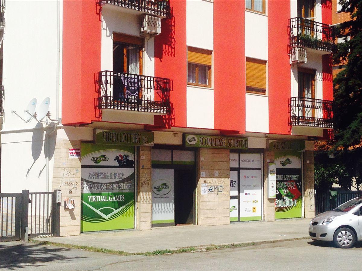 Magazzino in Via Matteotti, Rende, {3} - Foto 1