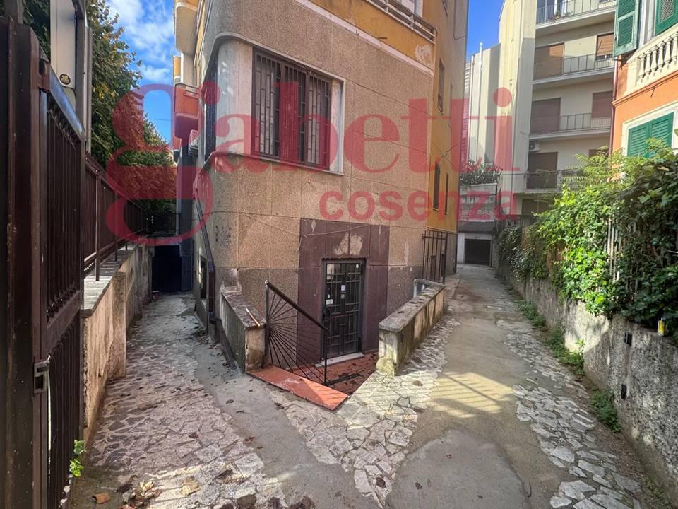 Negozio in Cosenza Via Alimena  13, Cosenza, {3} - Foto 2