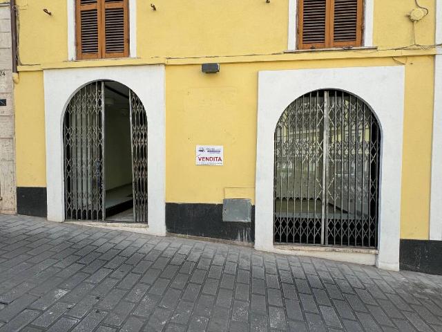 Negozio in {3}, Via Giuseppe Garibaldi 83 - Foto 1