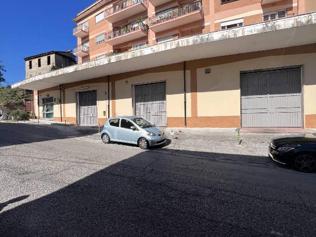 Warehouse in Via Vincenzo Ferrarelli, Frosinone - Photo 1